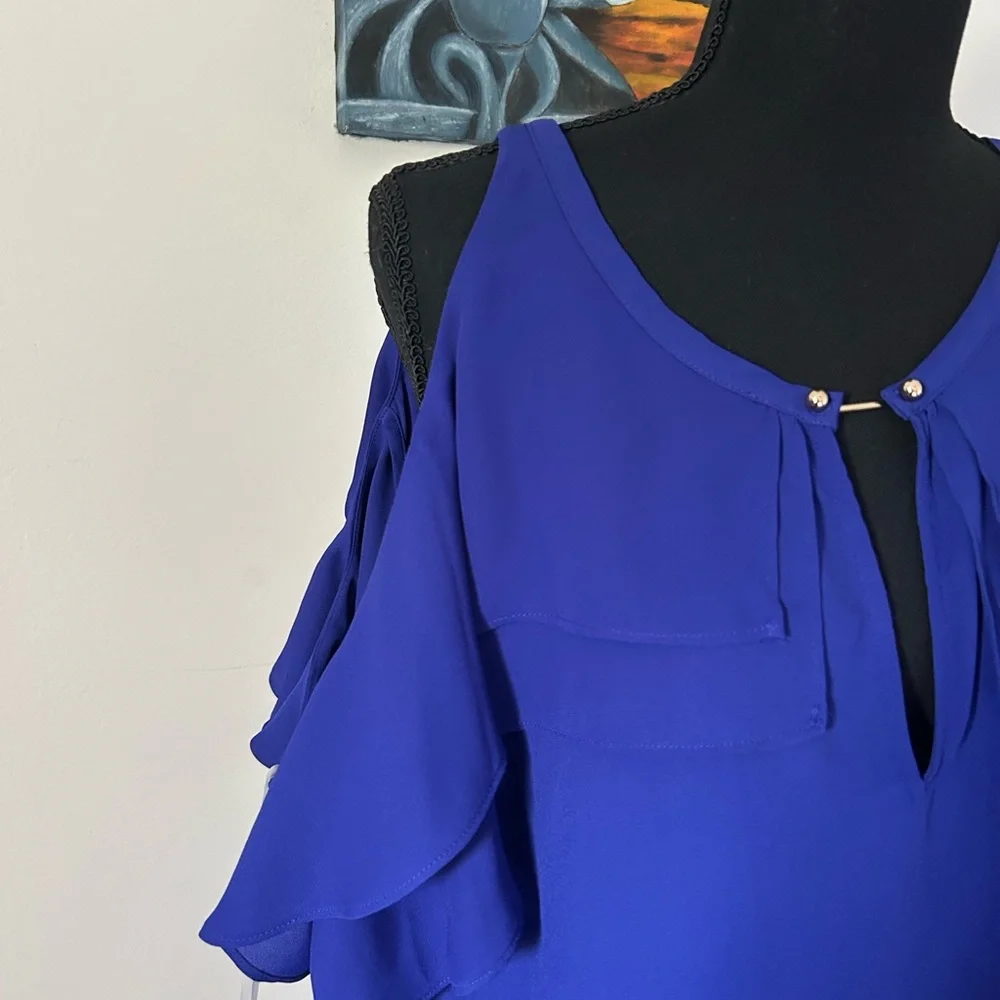 BOLD elements Blue Ruffled Flutter Sleeve Blouse - Picture 3 of 6